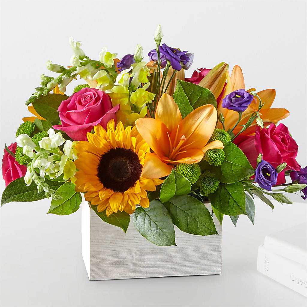 Best Day Box Bouquet – HOLLOW TREE GIFTS & FLORAL LLC, Cascade IA