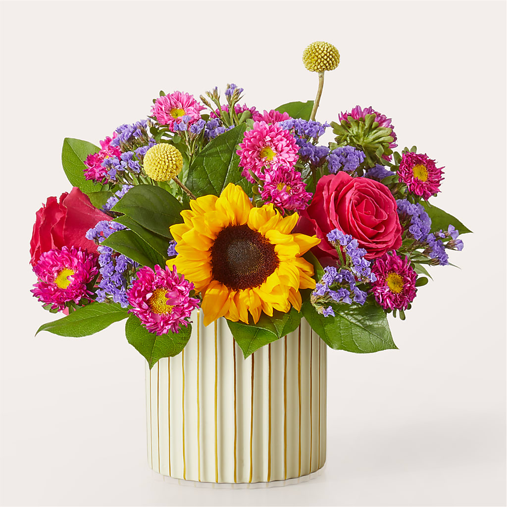 Bubbly Bouquet – HOLLOW TREE GIFTS & FLORAL LLC, Cascade IA