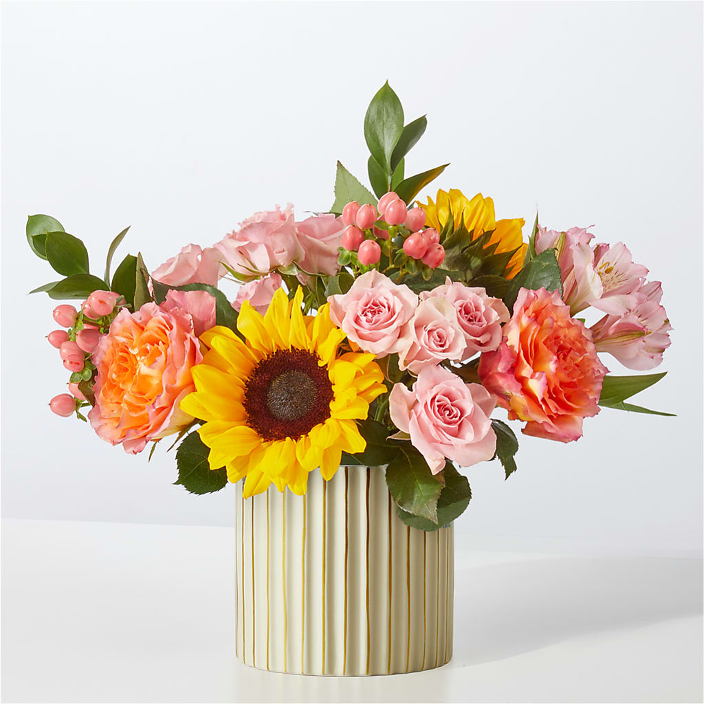 Sun's Out Bouquet – HOLLOW TREE GIFTS & FLORAL LLC, Cascade IA