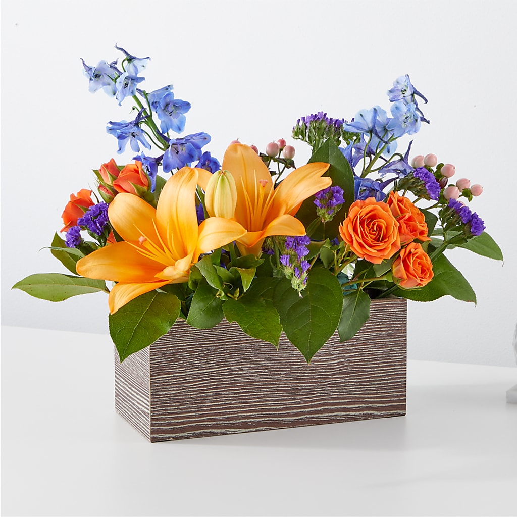 Radiant Citrus Box Bouquet – HOLLOW TREE GIFTS & FLORAL LLC, Cascade IA