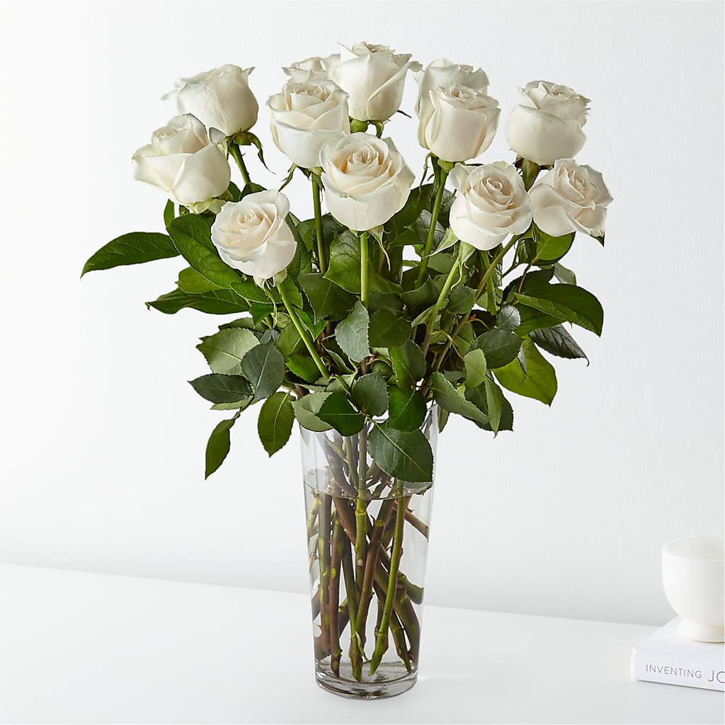 Long Stem White Rose Bouquet – HOLLOW TREE GIFTS & FLORAL LLC, Cascade IA