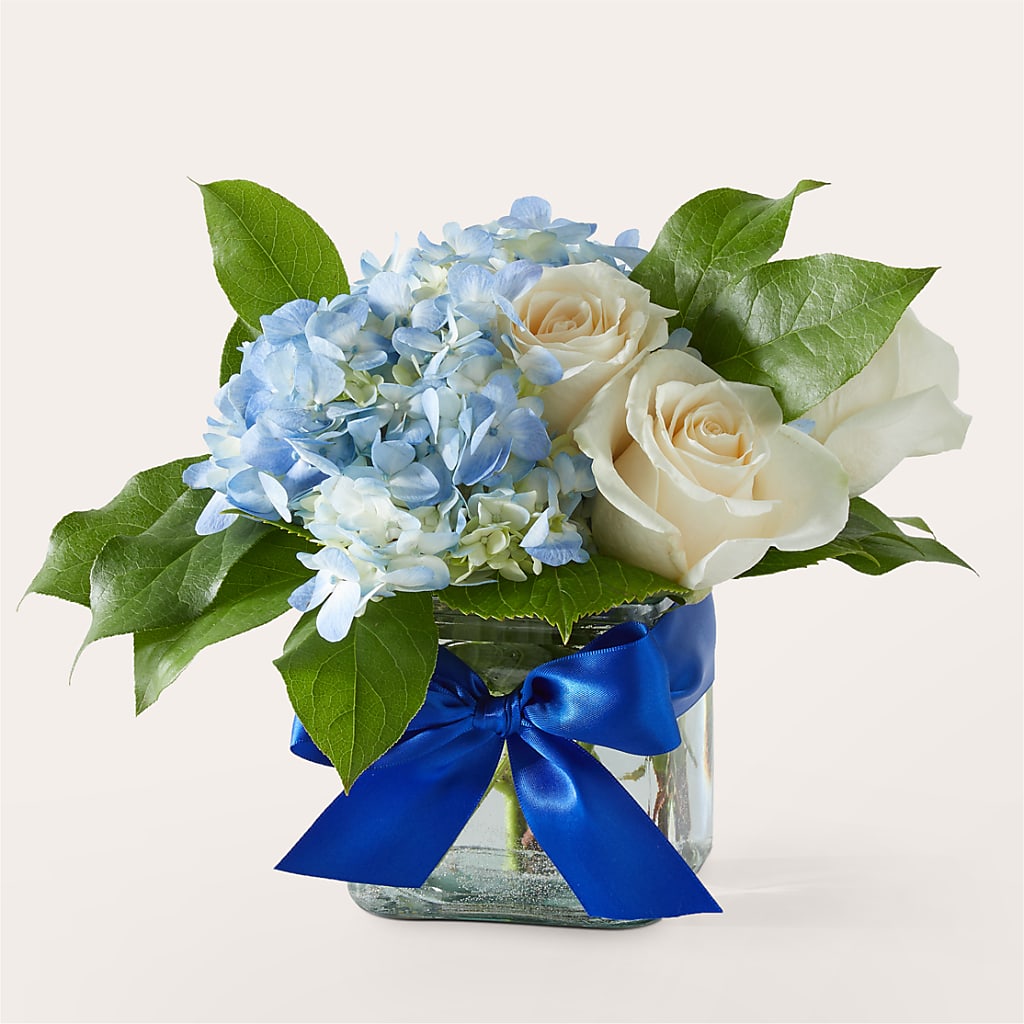 Sky Blue Delight Bouquet – HOLLOW TREE GIFTS & FLORAL LLC, Cascade IA