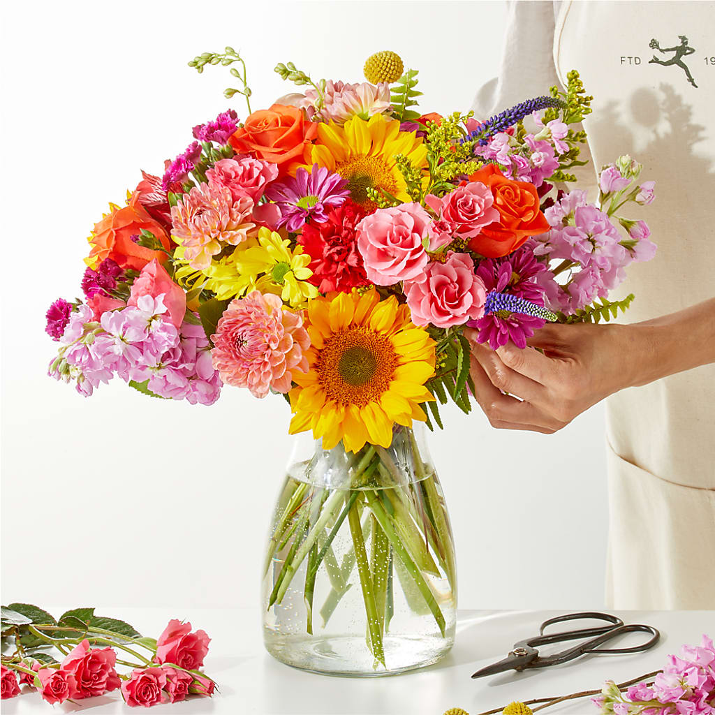 Cue the Confetti - A Florist Original – HOLLOW TREE GIFTS & FLORAL LLC, Cascade IA