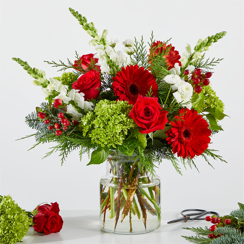 Merry Moment Bouquet – A Florist Original – HOLLOW TREE GIFTS & FLORAL LLC, Cascade IA