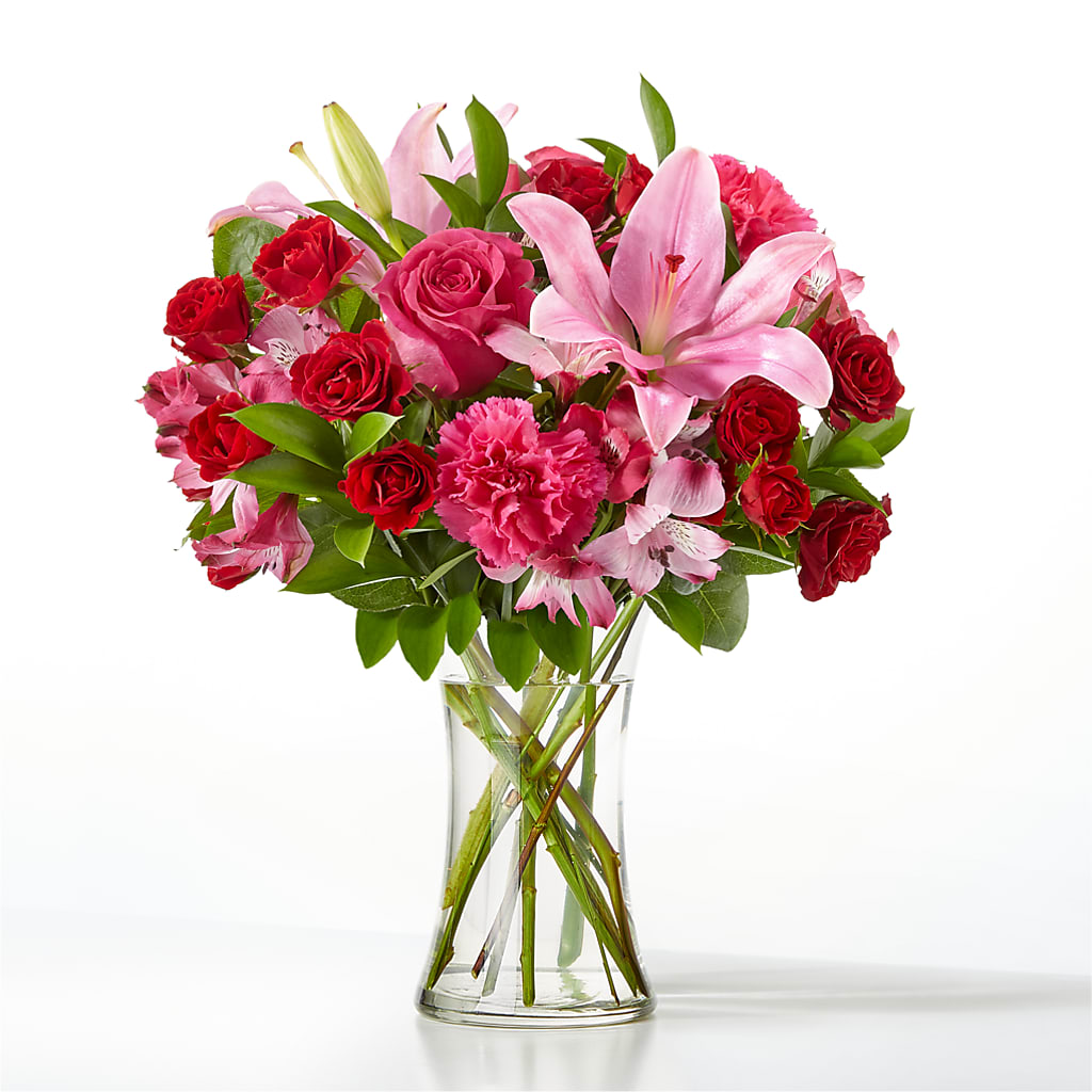 In Love Bouquet – HOLLOW TREE GIFTS & FLORAL LLC, Cascade IA