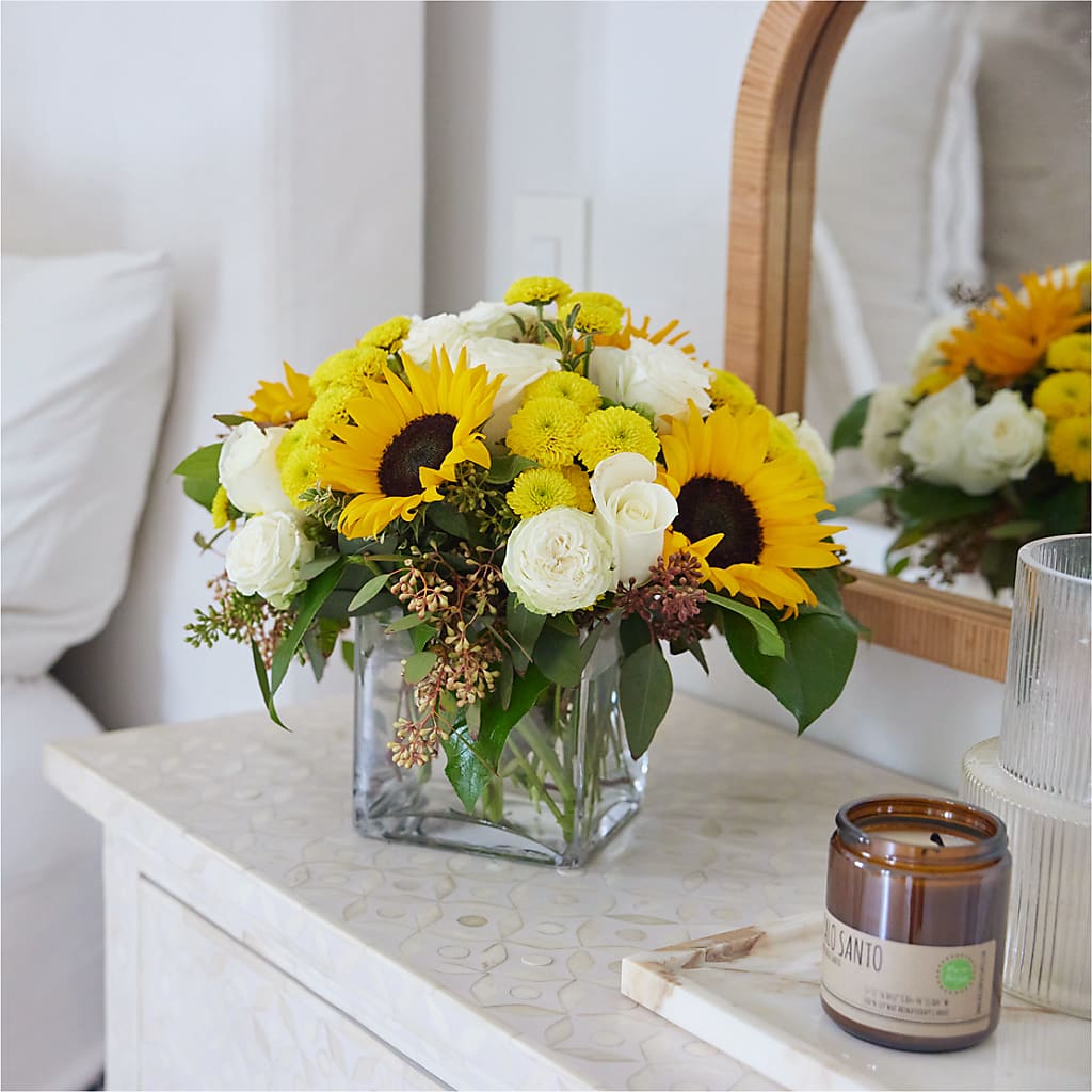 Luminous Morning Bouquet – HOLLOW TREE GIFTS & FLORAL LLC, Cascade IA