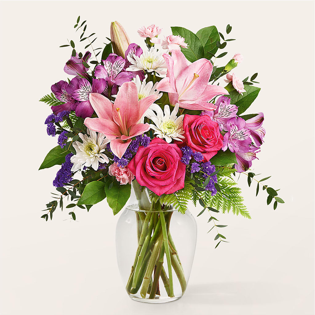Lace & Pearls Bouquet – HOLLOW TREE GIFTS & FLORAL LLC, Cascade IA