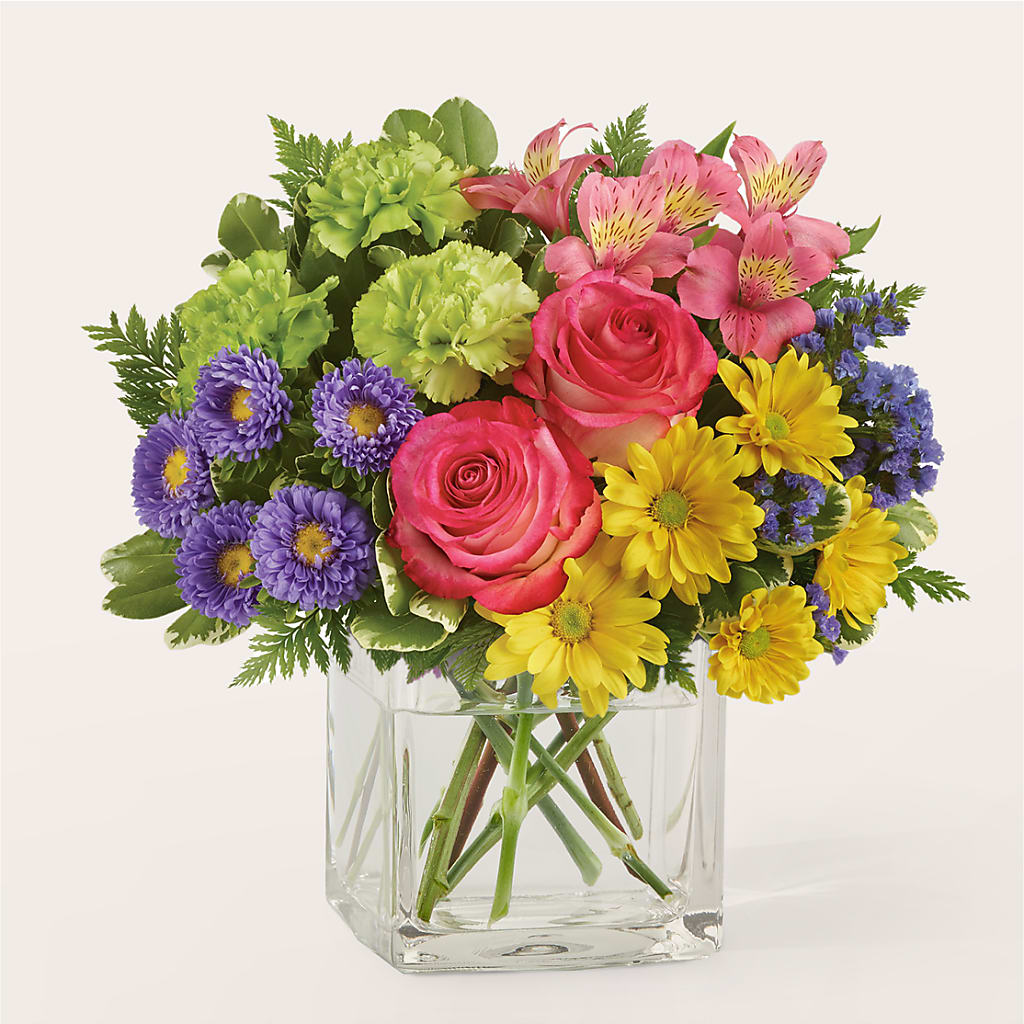 Candy Jar Bouquet – HOLLOW TREE GIFTS & FLORAL LLC, Cascade IA