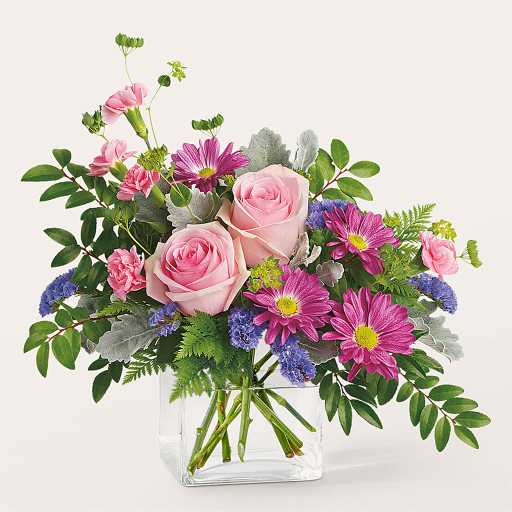 Starlet Bouquet – HOLLOW TREE GIFTS & FLORAL LLC, Cascade IA