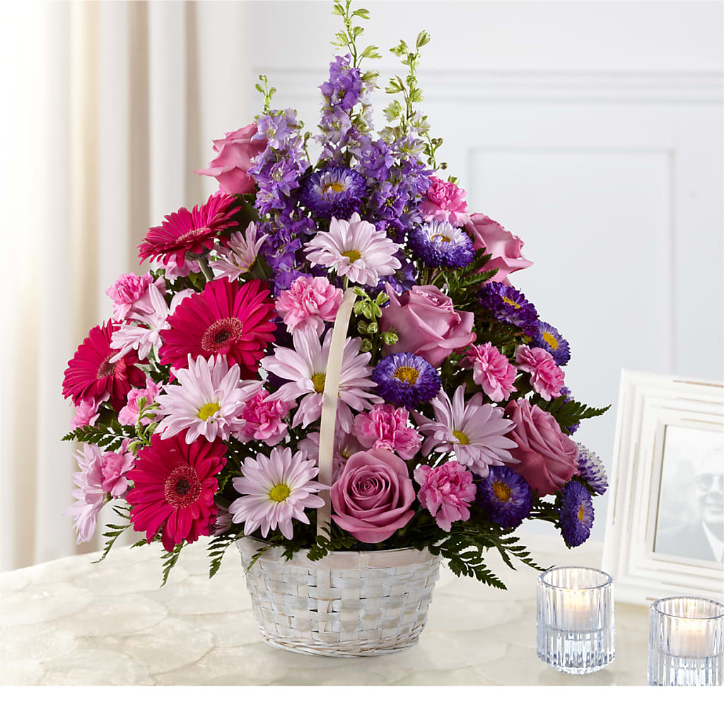 Pastel Peace Basket – HOLLOW TREE GIFTS & FLORAL LLC, Cascade IA