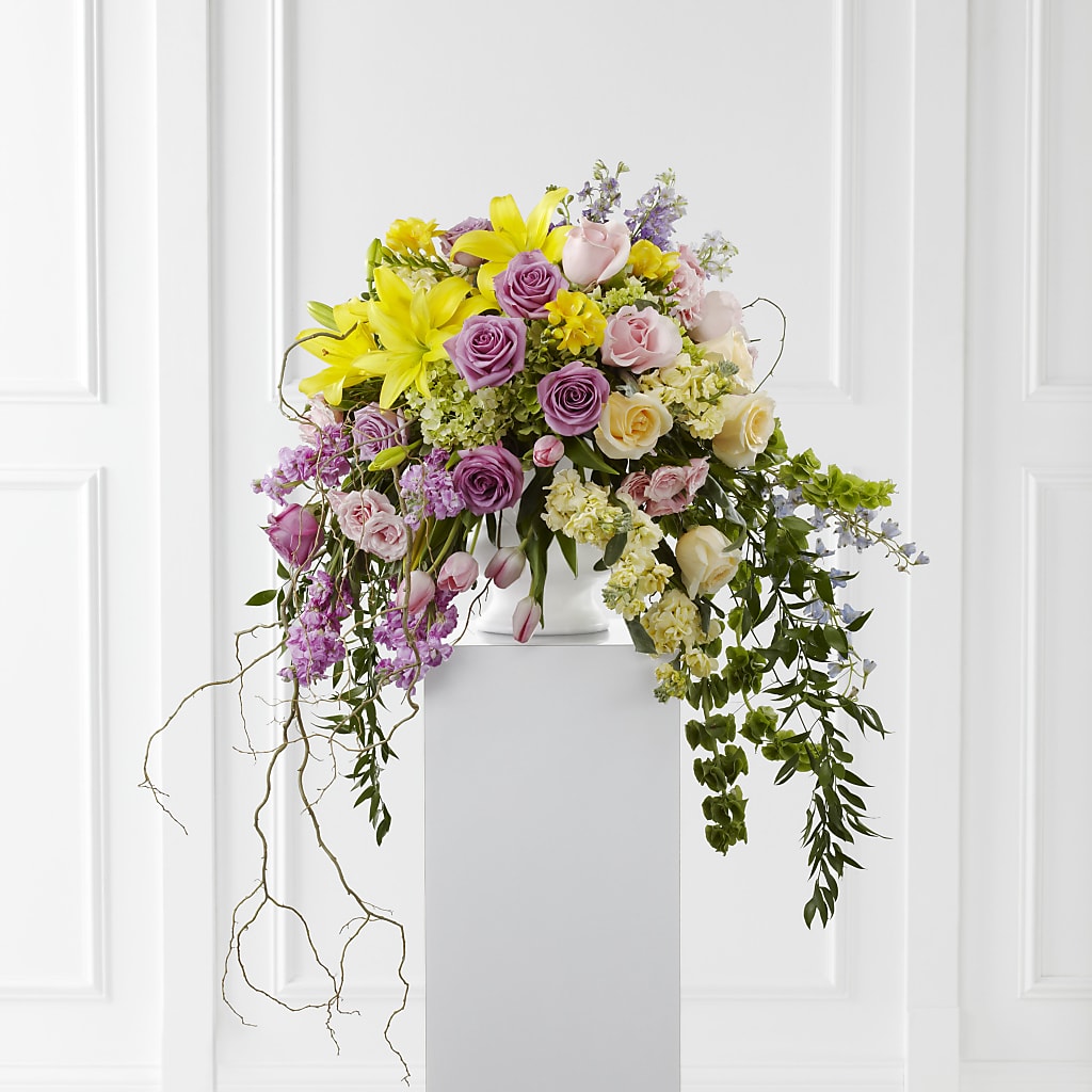 Display of Affection Arrangement – HOLLOW TREE GIFTS & FLORAL LLC, Cascade IA