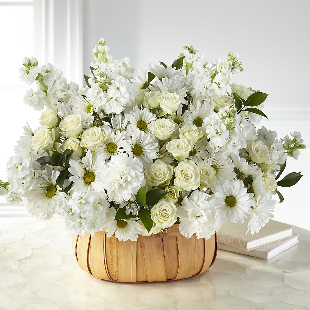 Graceful Garden Basket – HOLLOW TREE GIFTS & FLORAL LLC, Cascade IA