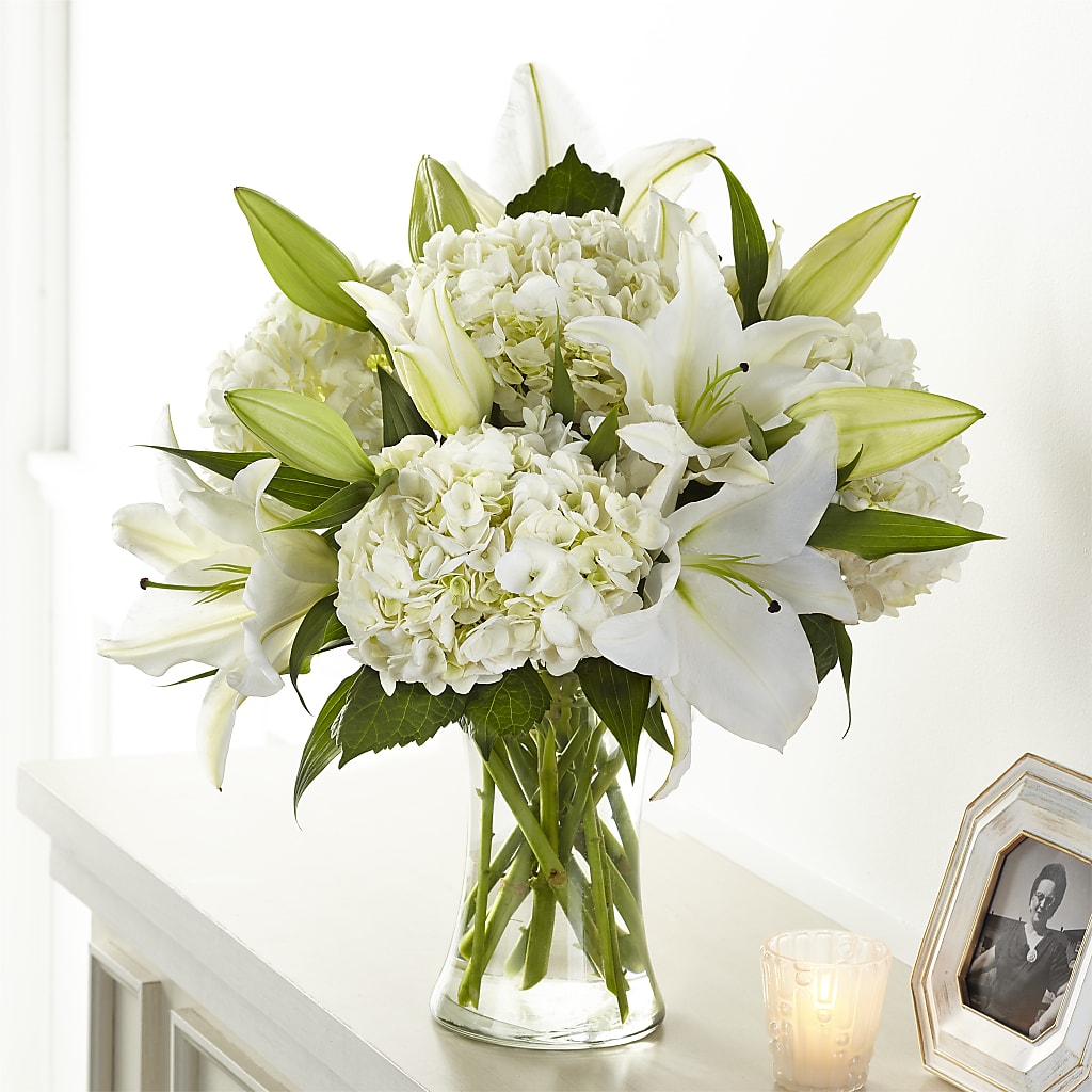 Compassionate Lily Bouquet – HOLLOW TREE GIFTS & FLORAL LLC, Cascade IA