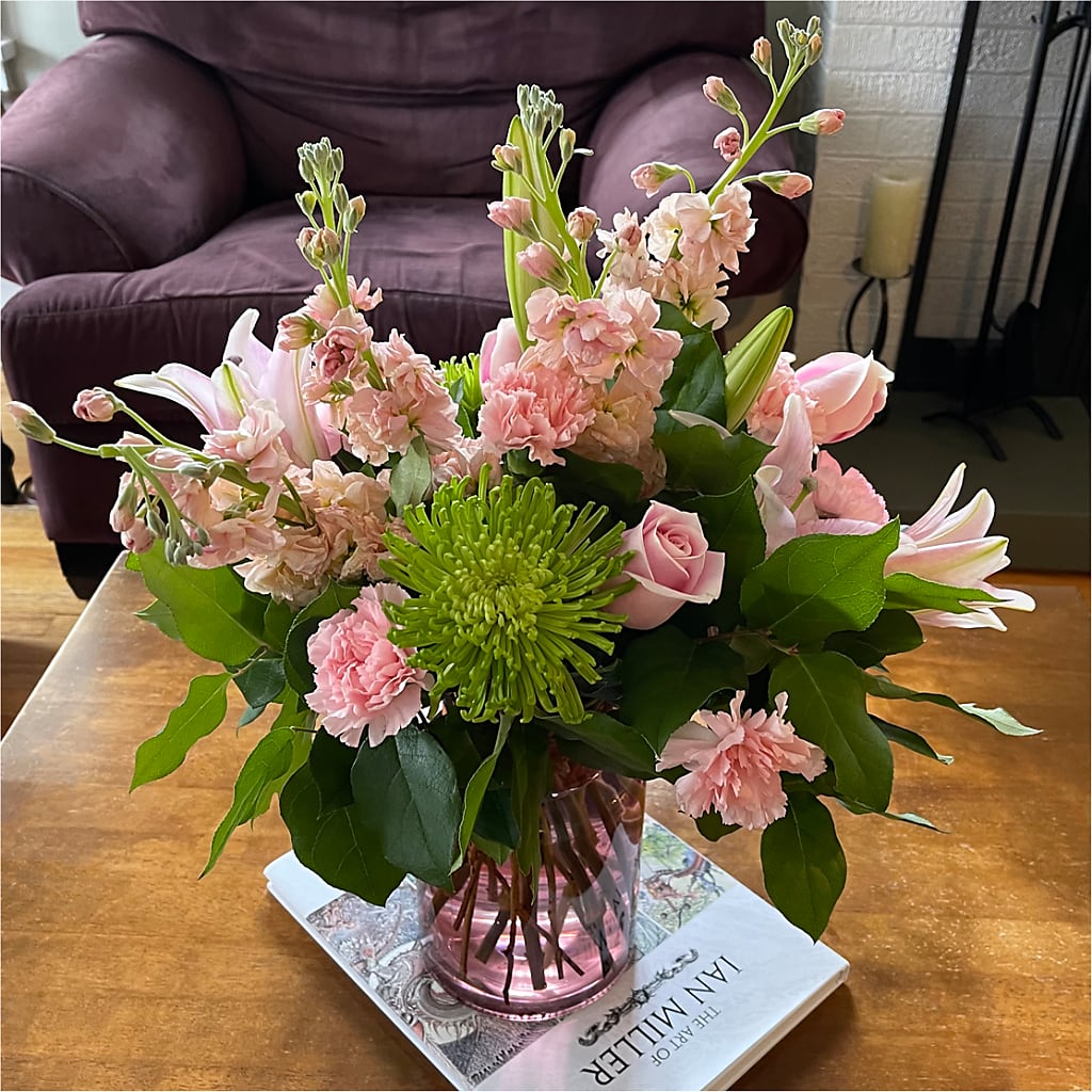 Pretty in Pink Bouquet – HOLLOW TREE GIFTS & FLORAL LLC, Cascade IA