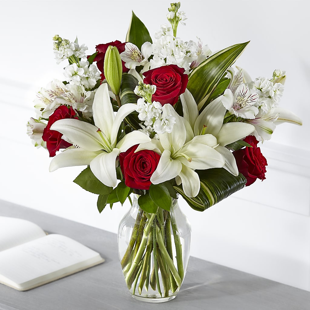 Loving Respect Bouquet – HOLLOW TREE GIFTS & FLORAL LLC, Cascade IA