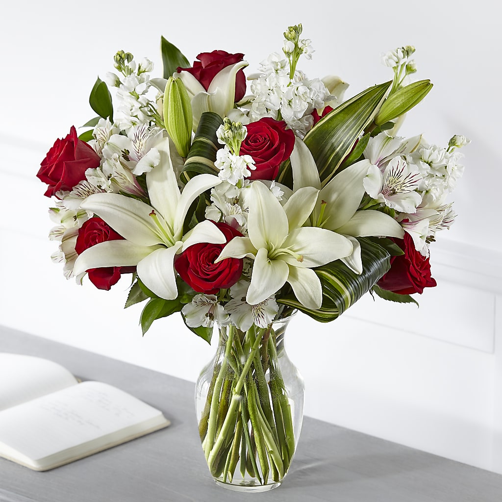 Loving Respect Bouquet – HOLLOW TREE GIFTS & FLORAL LLC, Cascade IA