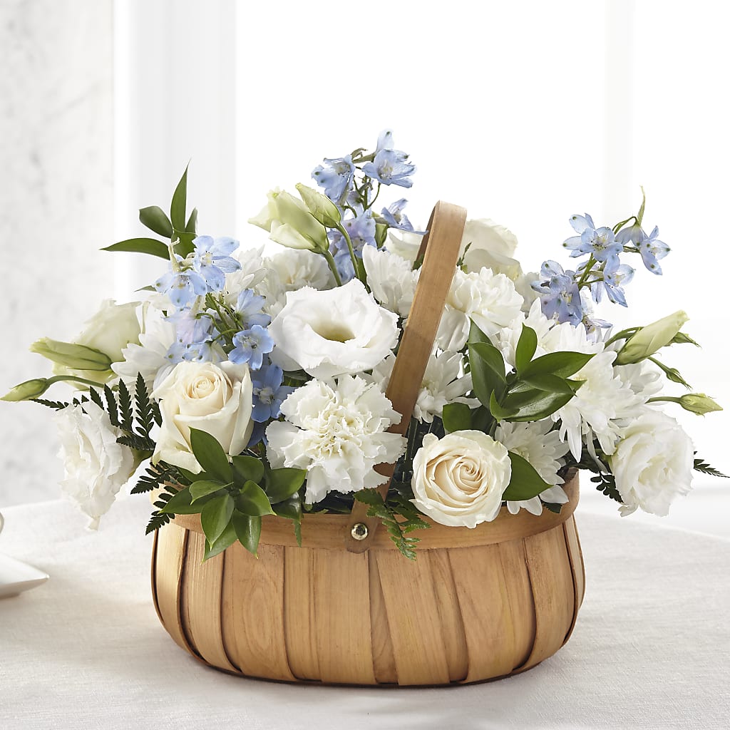 Sincerely Heartfelt Basket – HOLLOW TREE GIFTS & FLORAL LLC, Cascade IA