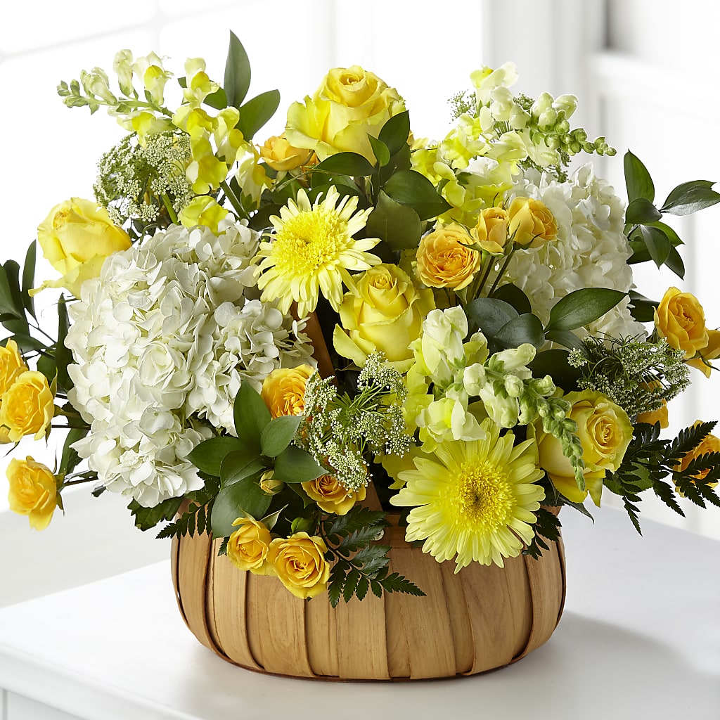 Rustic Remembrance Basket – HOLLOW TREE GIFTS & FLORAL LLC, Cascade IA