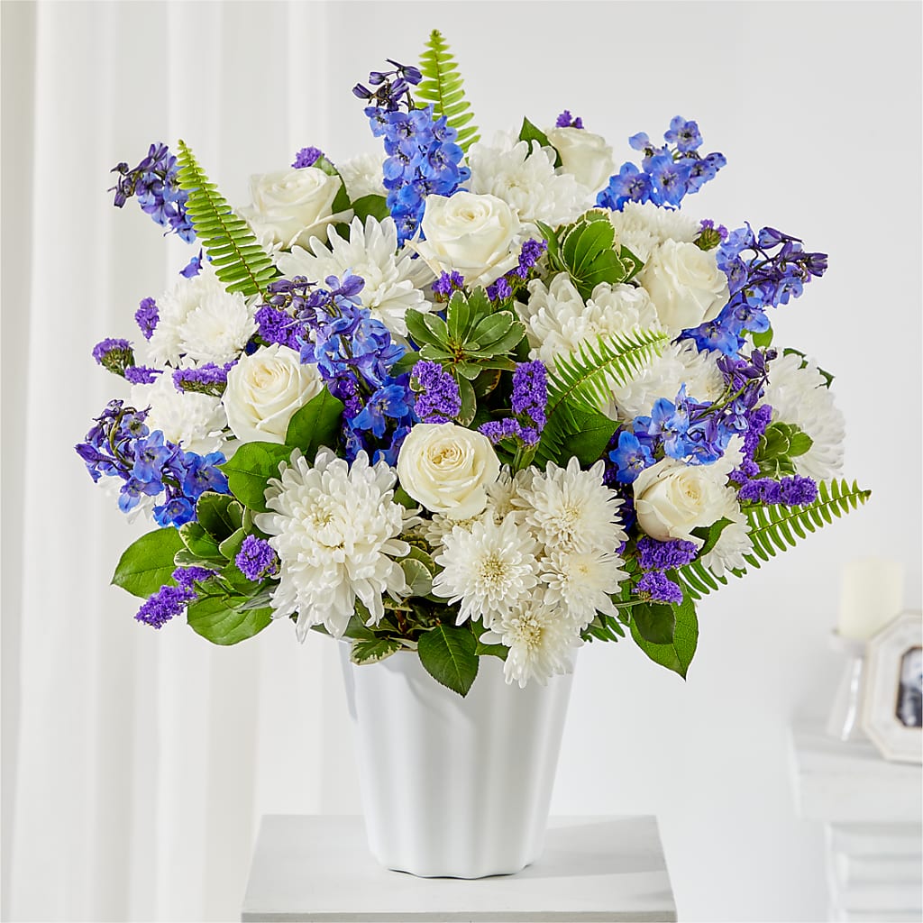 Hold Dear Tabletop Basket – HOLLOW TREE GIFTS & FLORAL LLC, Cascade IA