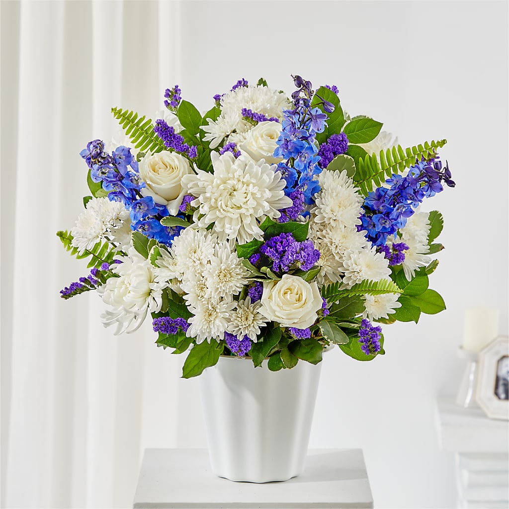 Hold Dear Tabletop Basket – HOLLOW TREE GIFTS & FLORAL LLC, Cascade IA