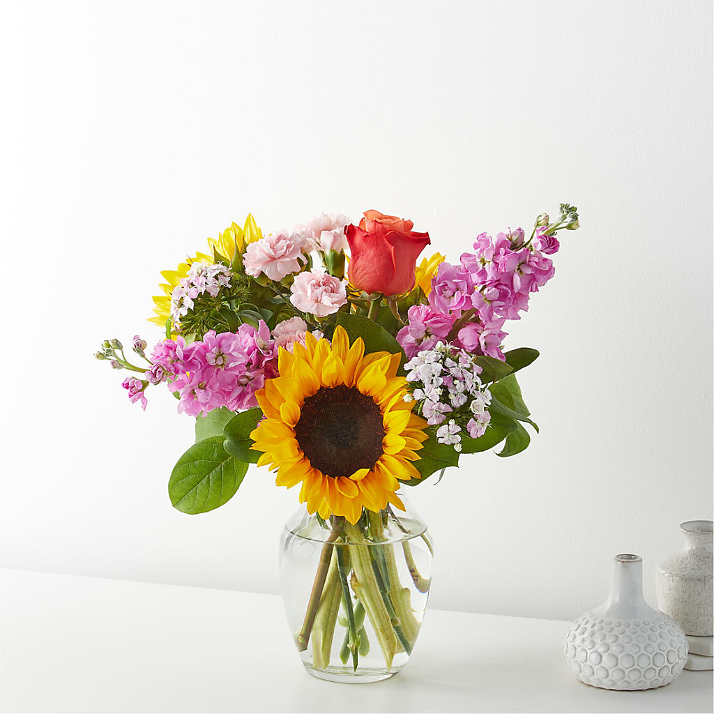 Yellow Brick Road Bouquet – HOLLOW TREE GIFTS & FLORAL LLC, Cascade IA