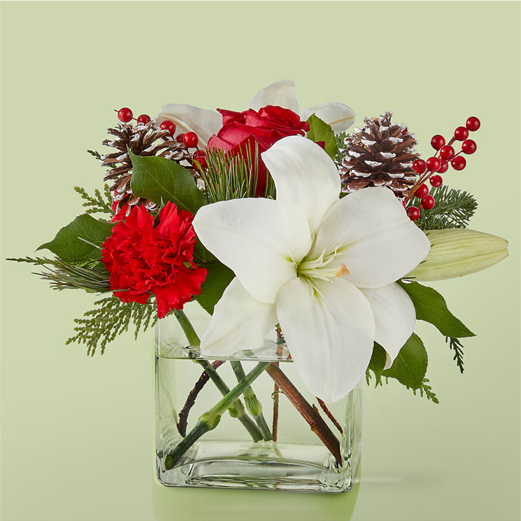 Glistening Icicles Bouquet – HOLLOW TREE GIFTS & FLORAL LLC, Cascade IA