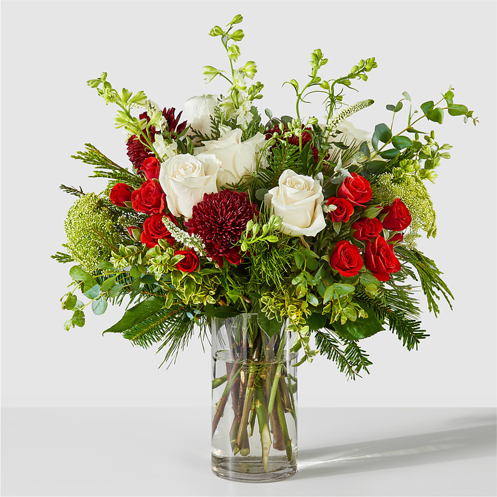Favorite Traditions Bouquet – HOLLOW TREE GIFTS & FLORAL LLC, Cascade IA