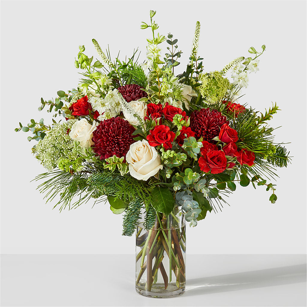 Favorite Traditions Bouquet – HOLLOW TREE GIFTS & FLORAL LLC, Cascade IA