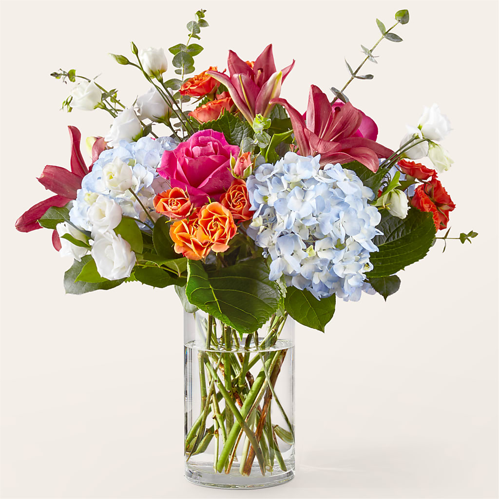 Awestruck Luxury Bouquet – HOLLOW TREE GIFTS & FLORAL LLC, Cascade IA