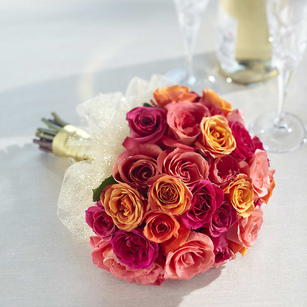 Sweet Roses Bouquet – HOLLOW TREE GIFTS & FLORAL LLC, Cascade IA