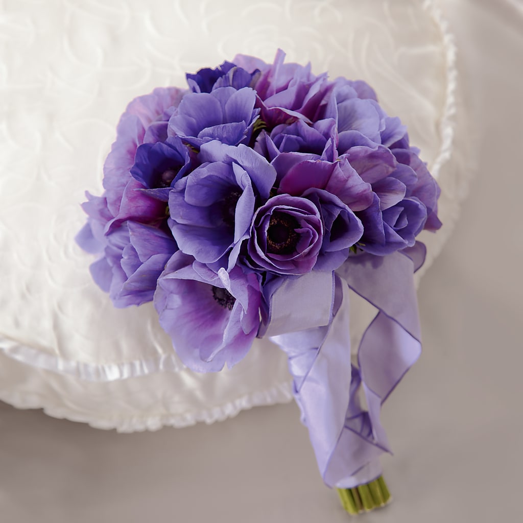 Purple Passion Bouquet – HOLLOW TREE GIFTS & FLORAL LLC, Cascade IA