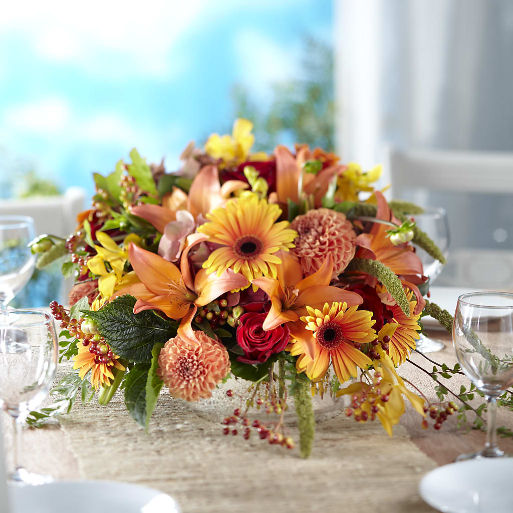 One and Only Centerpiece – HOLLOW TREE GIFTS & FLORAL LLC, Cascade IA