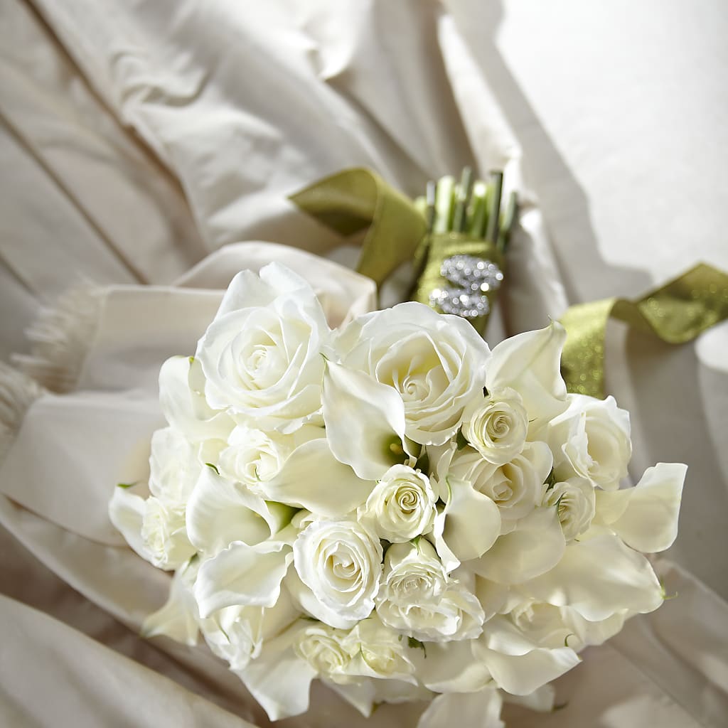 Serene Highness Bouquet – HOLLOW TREE GIFTS & FLORAL LLC, Cascade IA