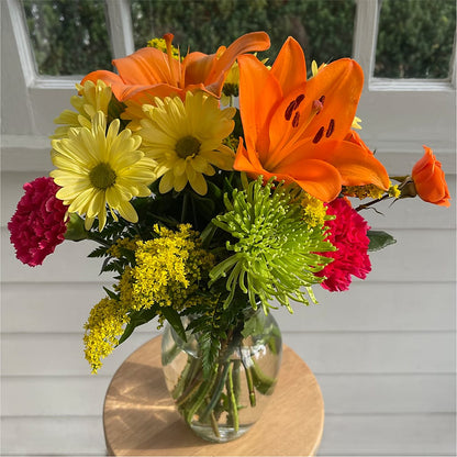 Bold & Bright – A Florist Original – HOLLOW TREE GIFTS & FLORAL LLC, Cascade IA