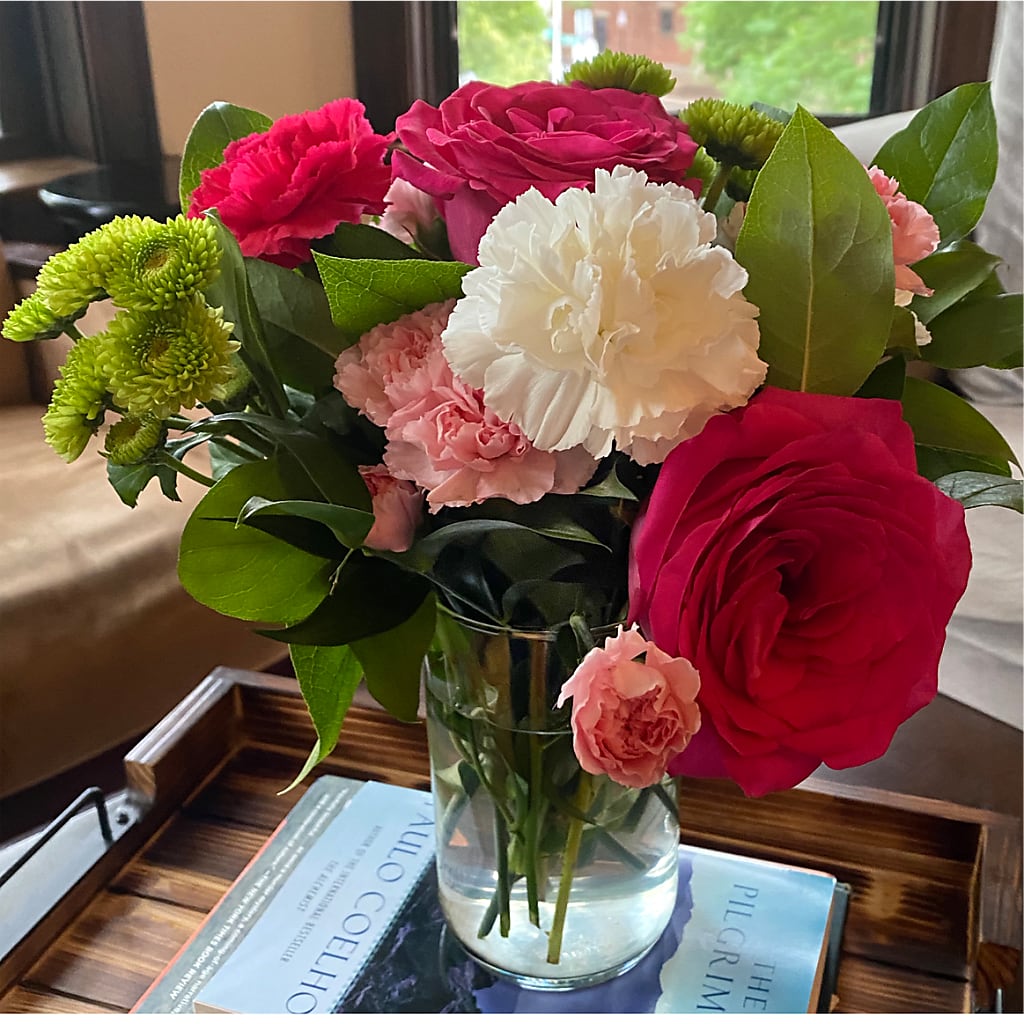 Sweet & Pretty Bouquet – HOLLOW TREE GIFTS & FLORAL LLC, Cascade IA