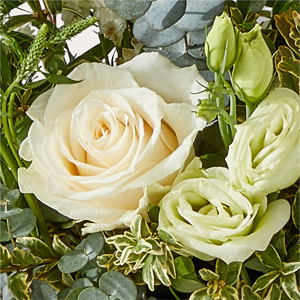 Cashmere Bouquet – HOLLOW TREE GIFTS & FLORAL LLC, Cascade IA