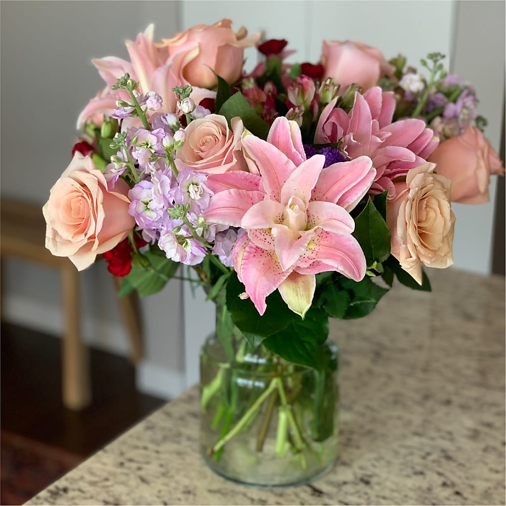 Romantique Bouquet – HOLLOW TREE GIFTS & FLORAL LLC, Cascade IA