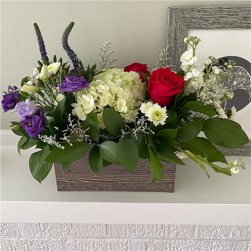 Sweet Magnolia Bouquet – HOLLOW TREE GIFTS & FLORAL LLC, Cascade IA