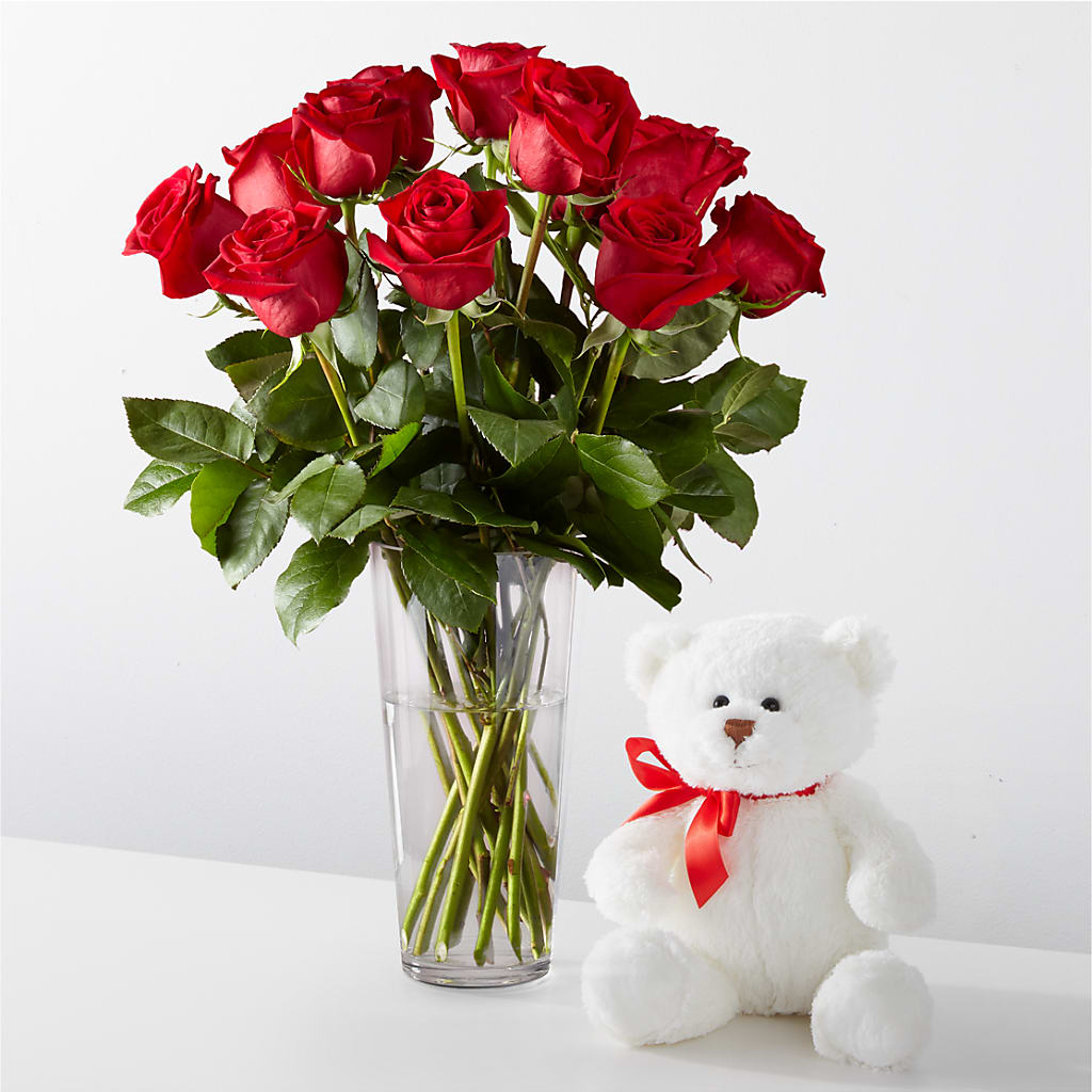 Romantic Long Stem Red Rose Bouquet Bundles – HOLLOW TREE GIFTS & FLORAL LLC, Cascade IA