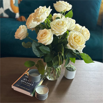 Long Stem Yellow Rose Bouquet – HOLLOW TREE GIFTS & FLORAL LLC, Cascade IA