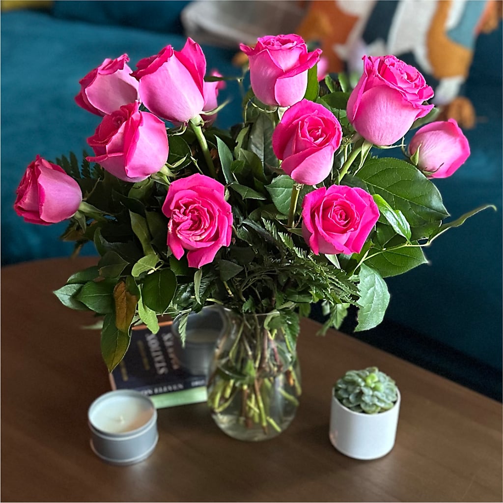 Long Stem Pink Rose Bouquet – HOLLOW TREE GIFTS & FLORAL LLC, Cascade IA