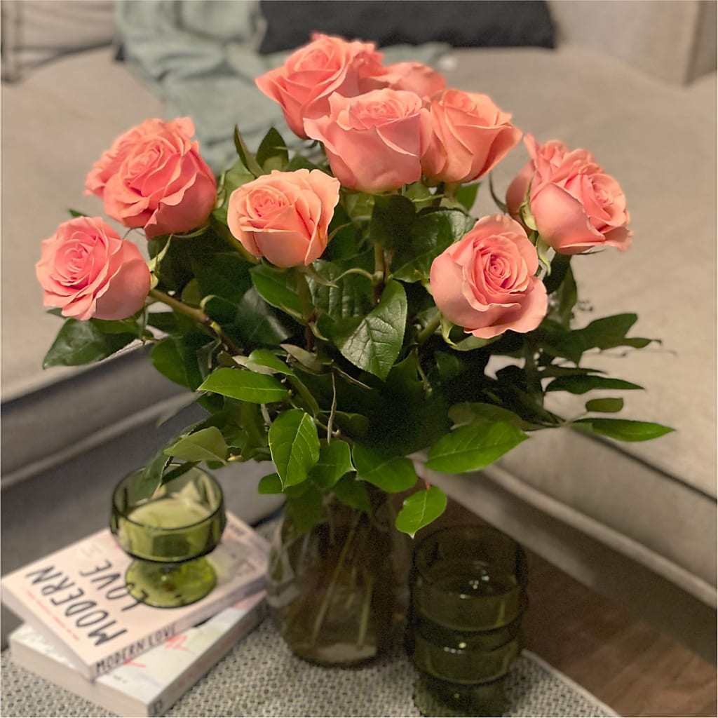 Long Stem Pink Rose Bouquet – HOLLOW TREE GIFTS & FLORAL LLC, Cascade IA