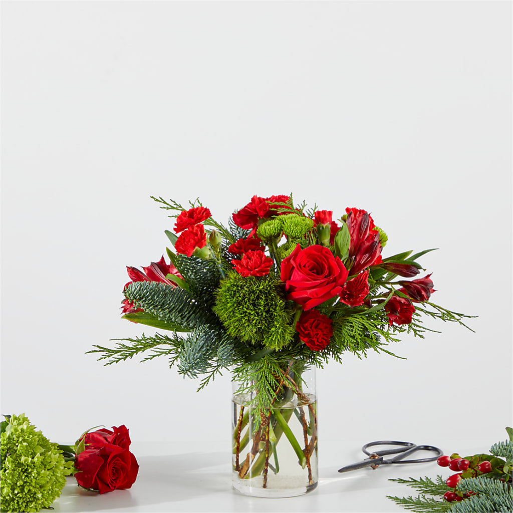 Merry Moment Bouquet – A Florist Original – HOLLOW TREE GIFTS & FLORAL LLC, Cascade IA