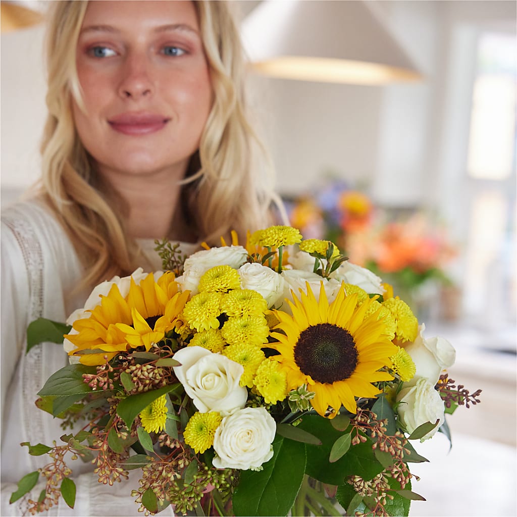 Luminous Morning Bouquet – HOLLOW TREE GIFTS & FLORAL LLC, Cascade IA