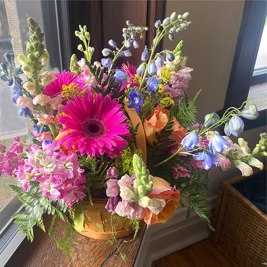Garden of Life Basket – HOLLOW TREE GIFTS & FLORAL LLC, Cascade IA