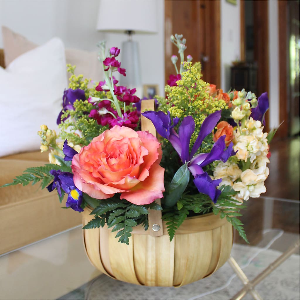 Garden of Life Basket – HOLLOW TREE GIFTS & FLORAL LLC, Cascade IA