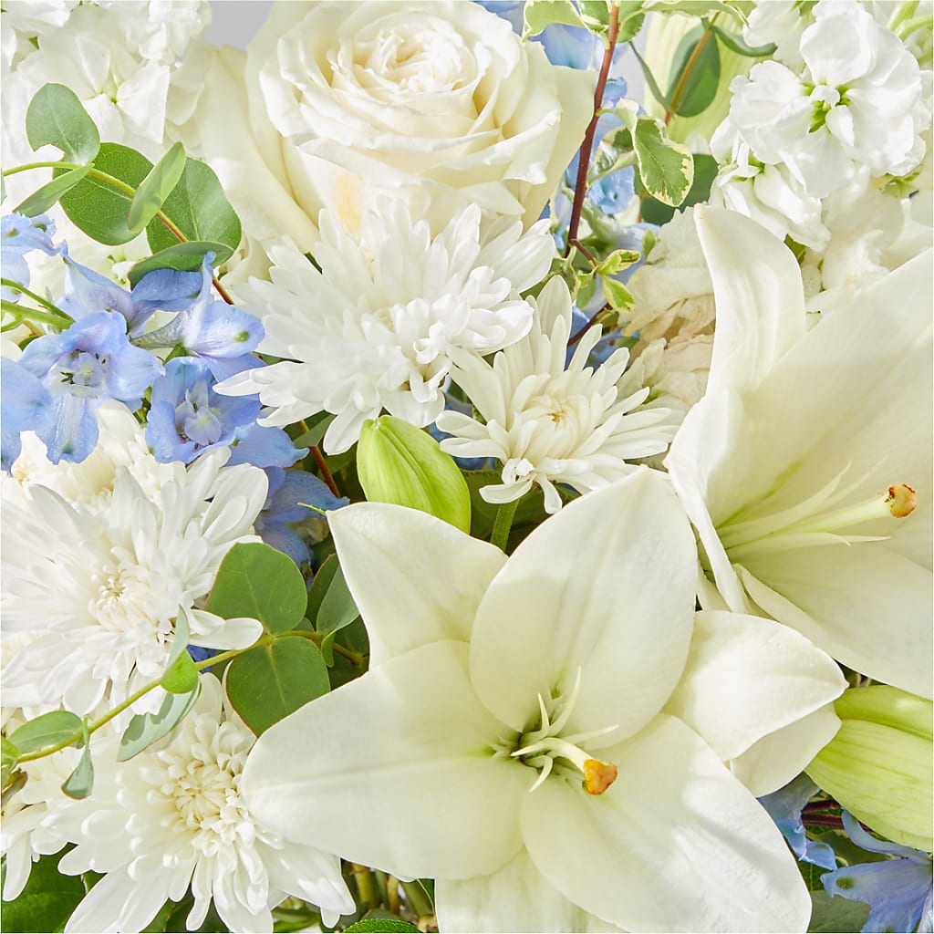 Peace of Mind Bouquet – HOLLOW TREE GIFTS & FLORAL LLC, Cascade IA