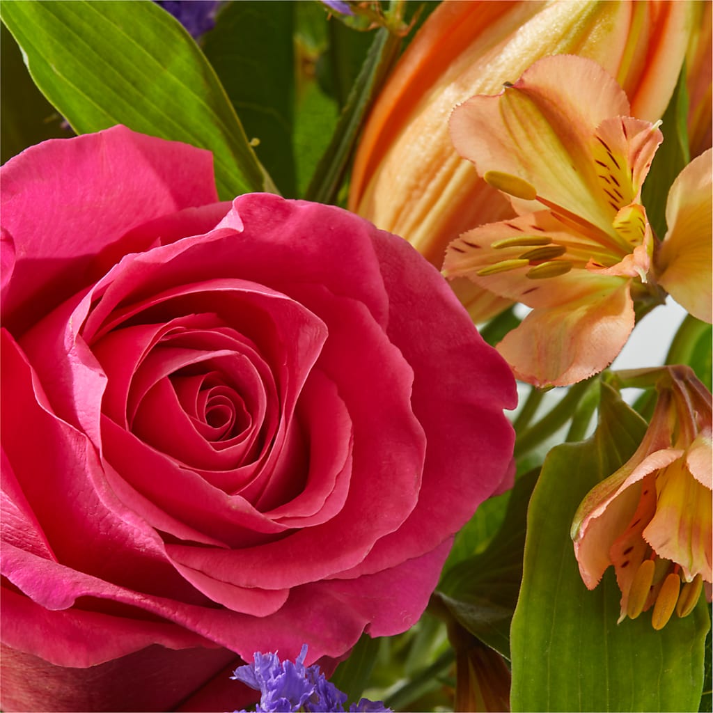 Joyful Bouquet – HOLLOW TREE GIFTS & FLORAL LLC, Cascade IA