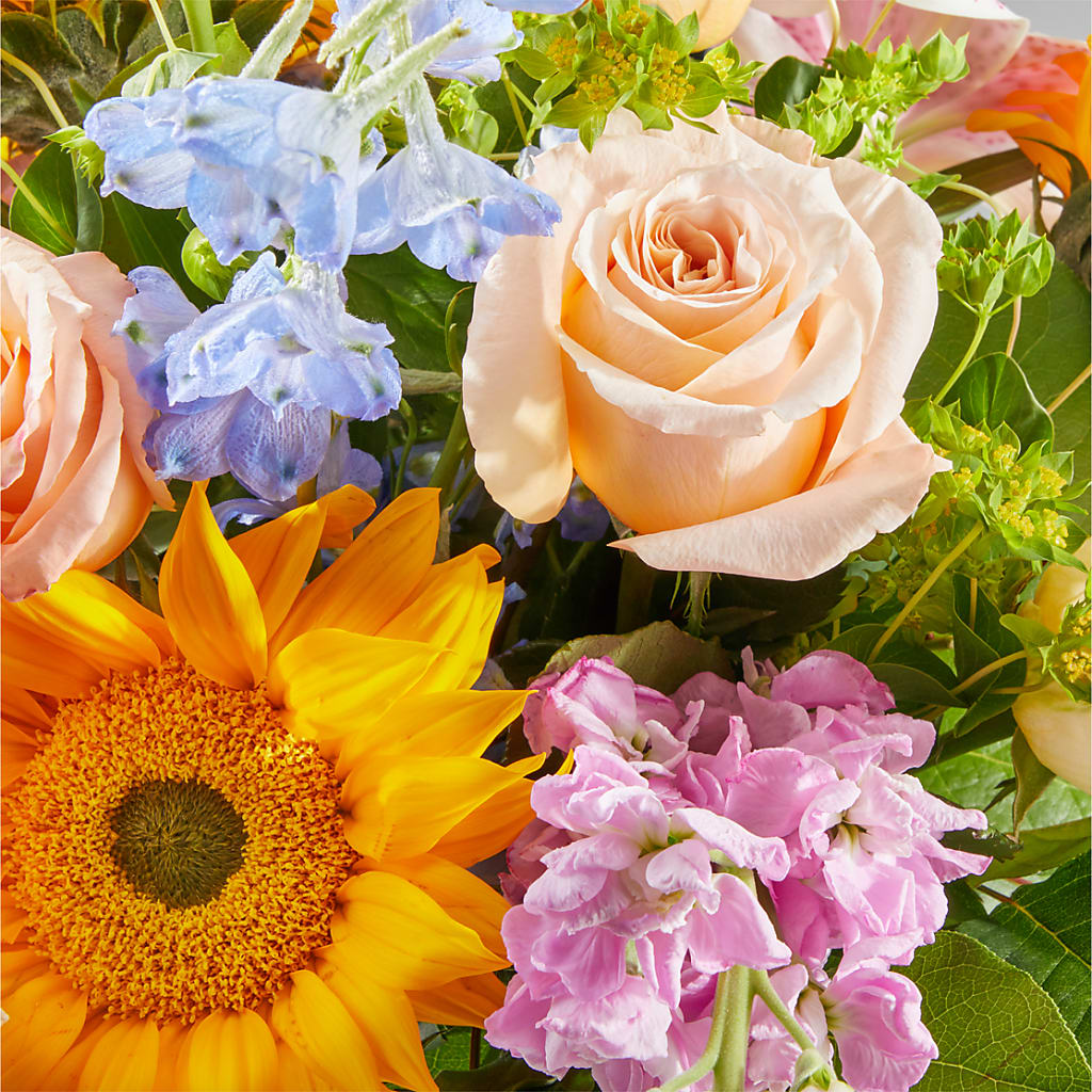 Dreamy Meadows Bouquet – HOLLOW TREE GIFTS & FLORAL LLC, Cascade IA