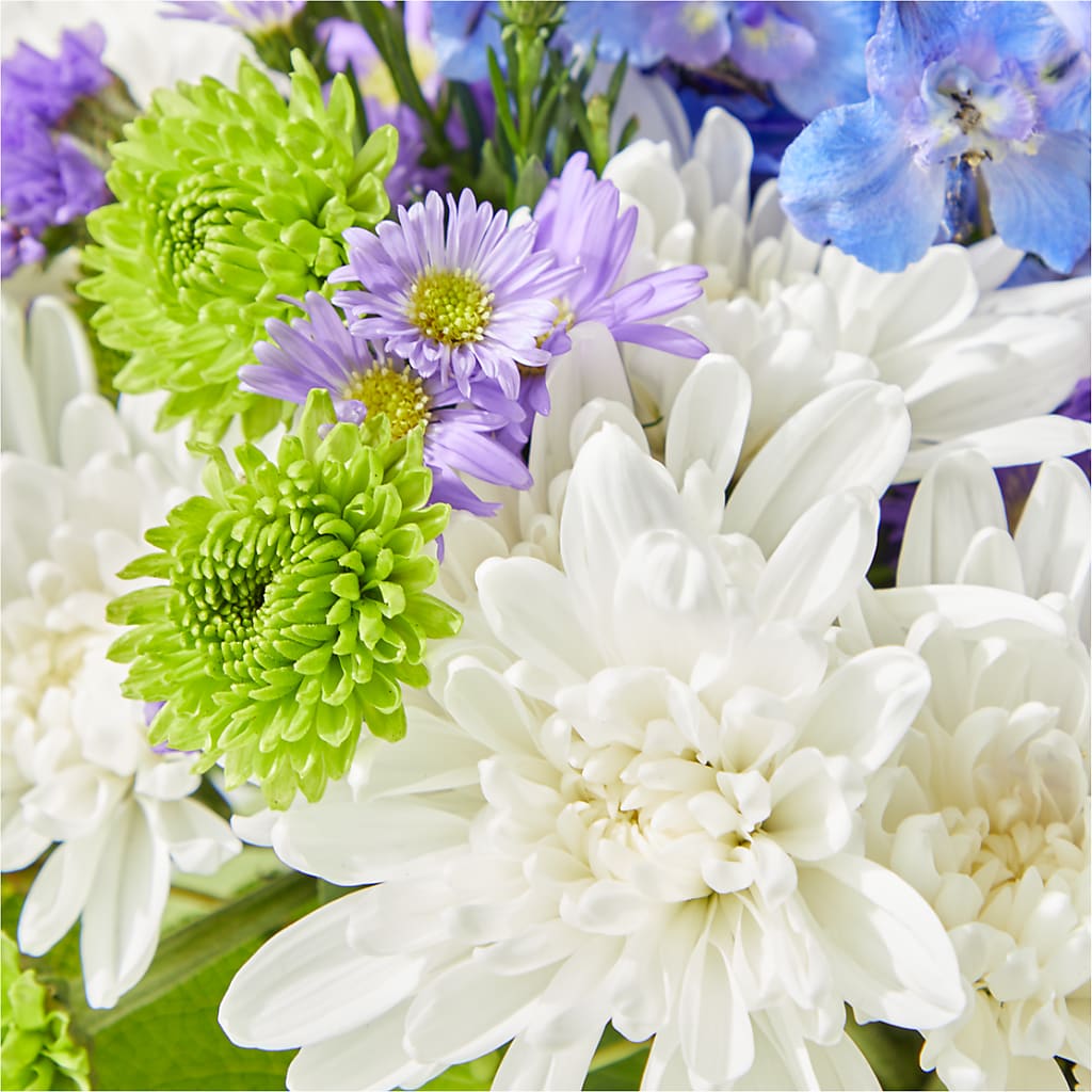 Genuine Gestures Bouquet – HOLLOW TREE GIFTS & FLORAL LLC, Cascade IA